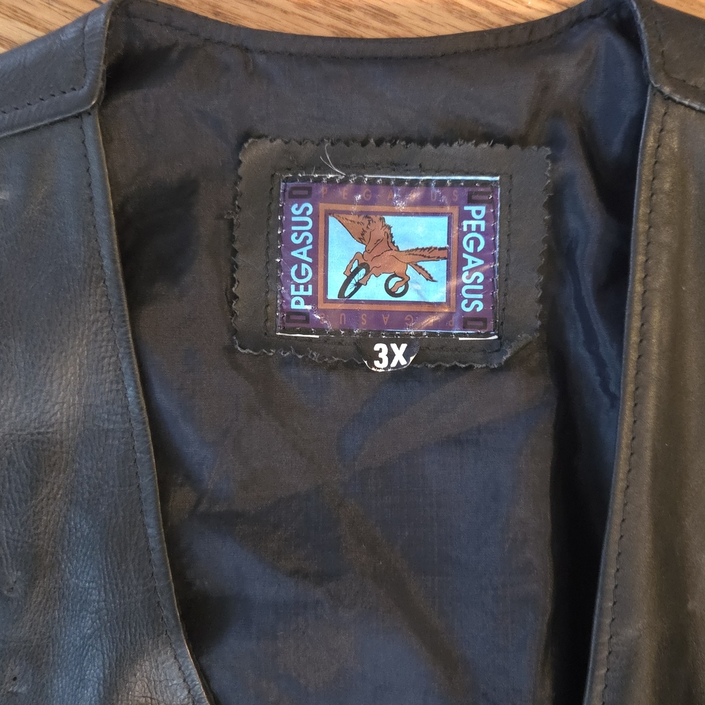 Black Leather Vest - Picture 3 of 3